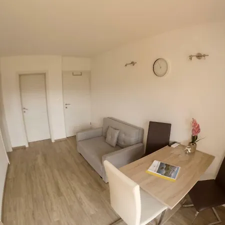 Appartement Jaka *